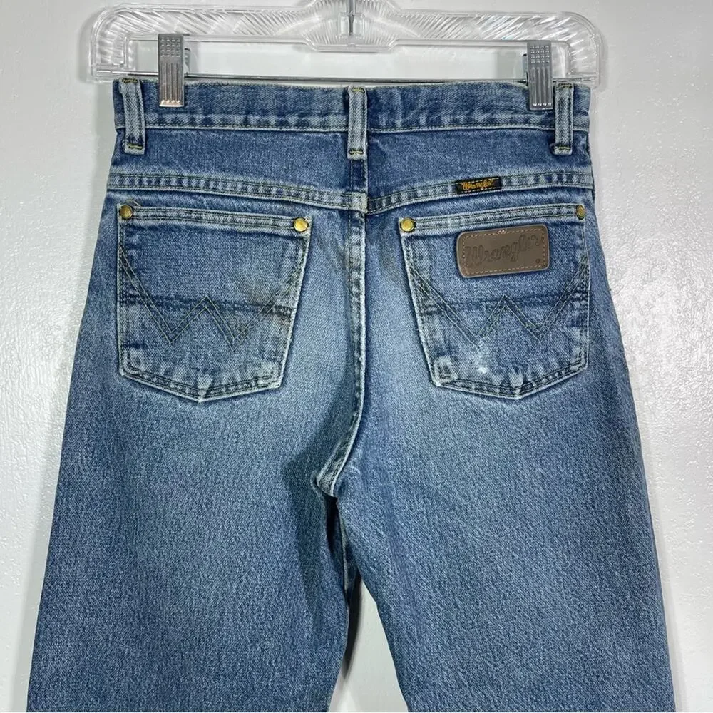 Wrangler Jeans, Size 14 Reg. Adjustable Waist. Excellent condition!